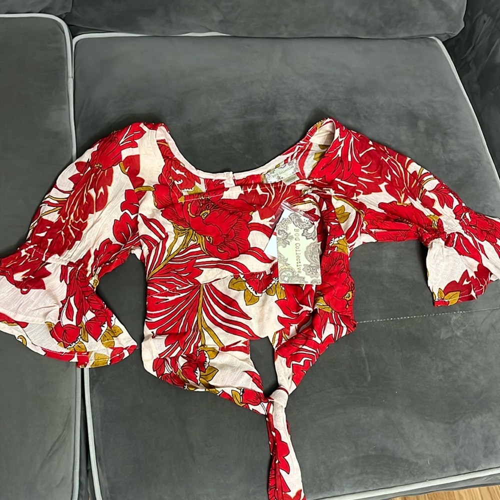 Band of Gypsy xs floral cropped square neck button back tie NWT
